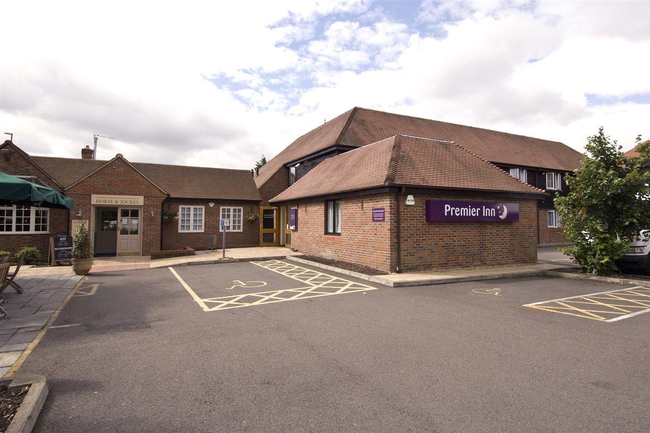 Premier Inn Aylesbury Aylesbury  Exteriör bild