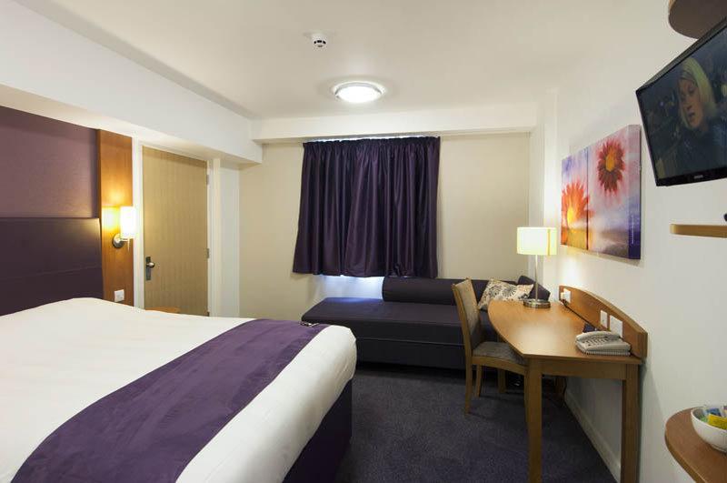 Premier Inn Aylesbury Aylesbury  Exteriör bild